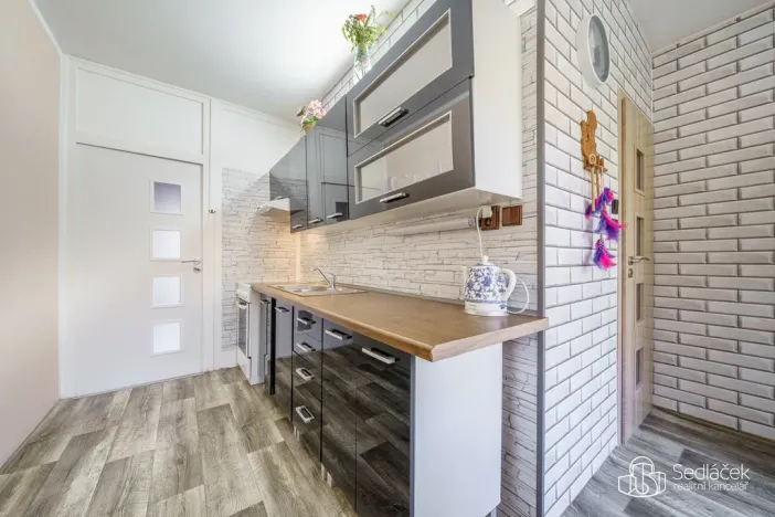 Prodej bytu 2+1, Kyselka - Radošov, 56 m2