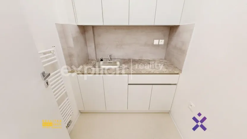 Pronájem kanceláře, Zlín, Rašínova, 108 m2