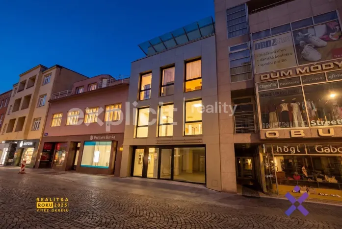 Pronájem kanceláře, Zlín, Rašínova, 108 m2