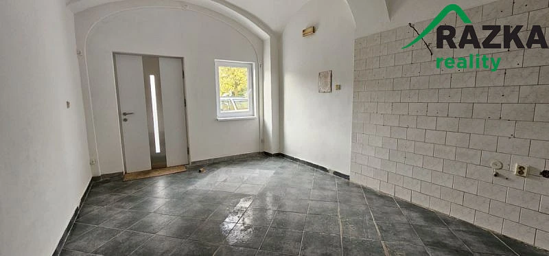 Prodej rodinného domu, Chodová Planá, 355 m2