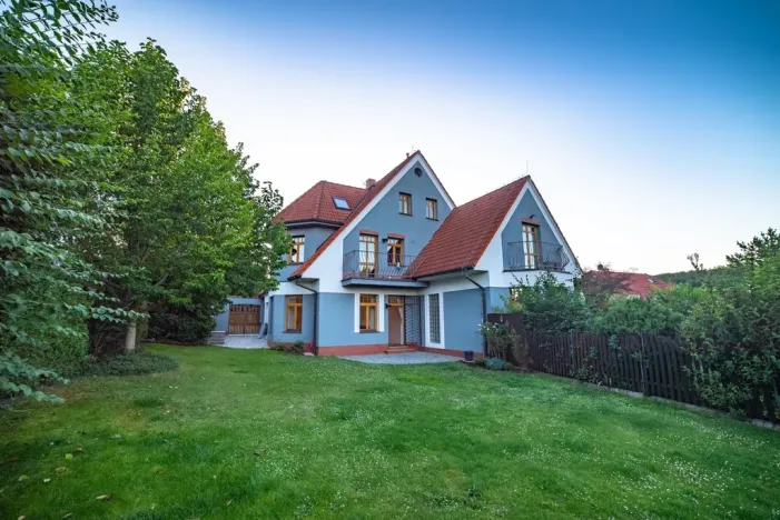 Pronájem rodinného domu, Praha - Nebušice, Malý dvůr, 250 m2