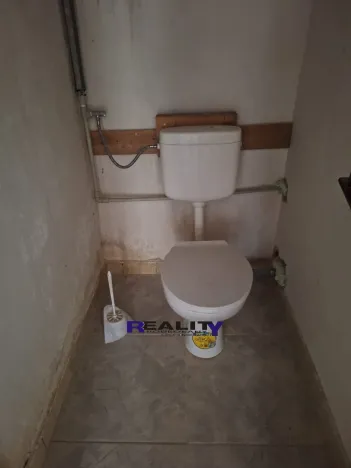 Prodej rodinného domu, Nepomyšl, 349 m2