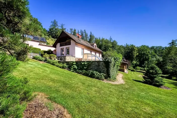 Prodej rodinného domu, Ledečko, 257 m2