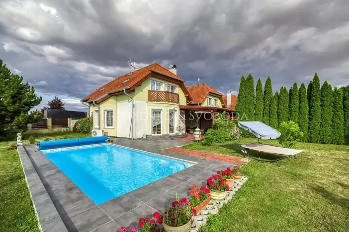 Prodej rodinného domu, Hostivice, náměstí Jana IV. z Dražic, 185 m2