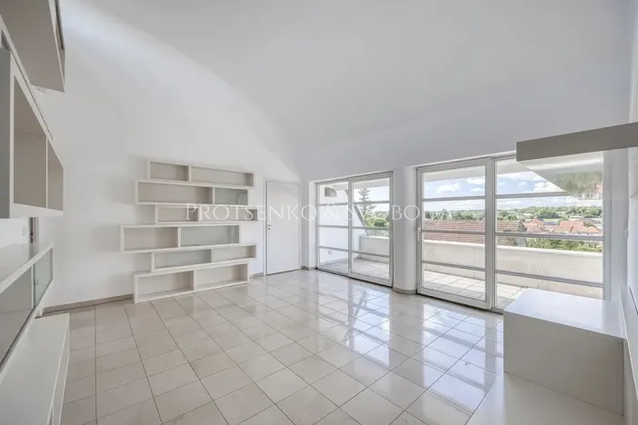 Prodej ordinace, Křižanov, Benešovo náměstí, 530 m2