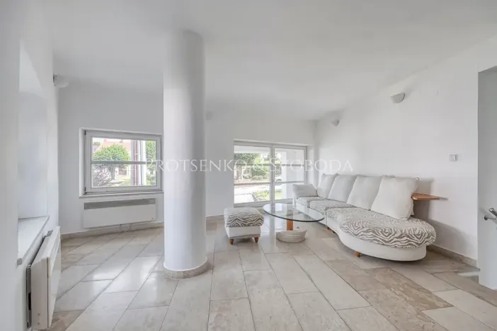 Prodej ordinace, Křižanov, Benešovo náměstí, 530 m2