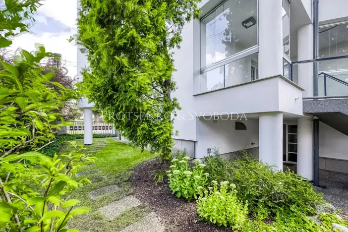 Prodej ordinace, Křižanov, Benešovo náměstí, 530 m2