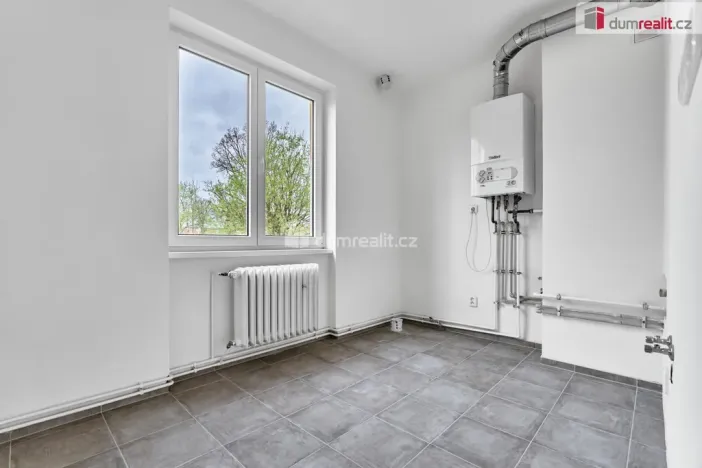 Prodej bytu 4+1, Plesná, 5. května, 79 m2