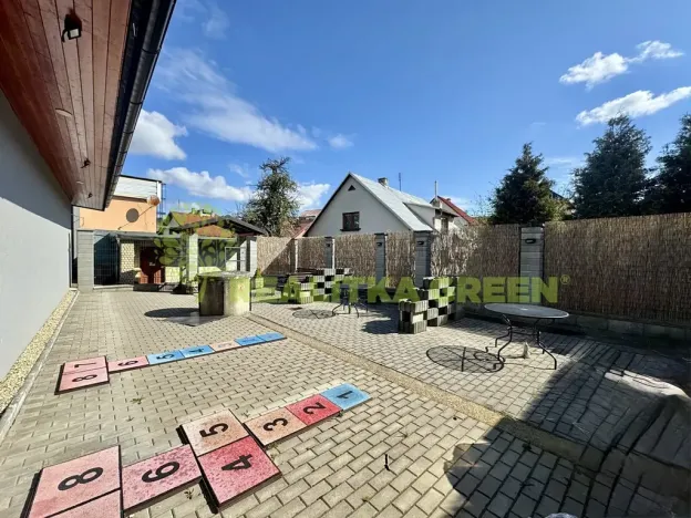 Prodej obchodního prostoru, Drnovice, 342 m2