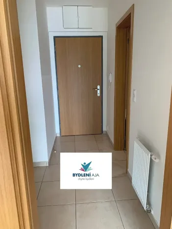 Pronájem bytu 1+kk, Praha - Řeporyje, Kakosova, 44 m2