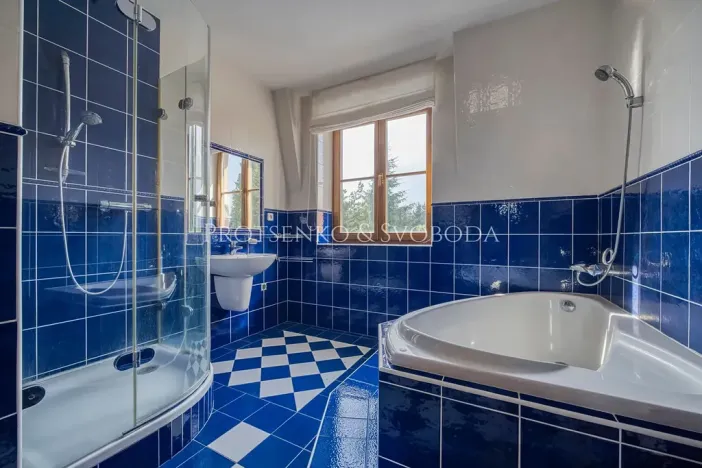 Prodej rodinného domu, Vestec, Průběžná, 427 m2