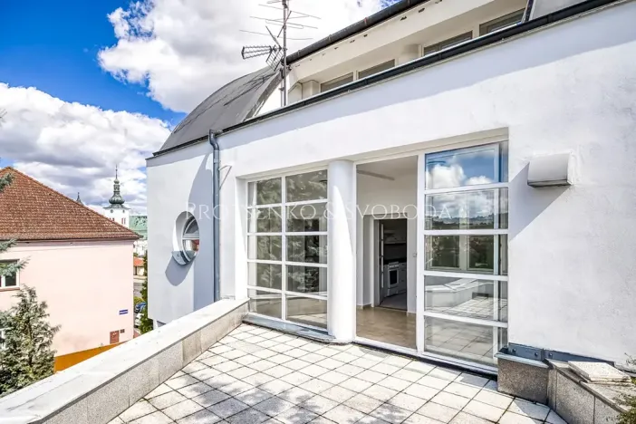 Prodej vícegeneračního domu, Křižanov, Benešovo náměstí, 530 m2