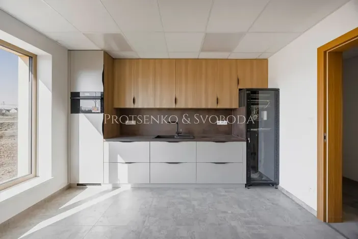 Pronájem kanceláře, Velká Bíteš, 937 m2