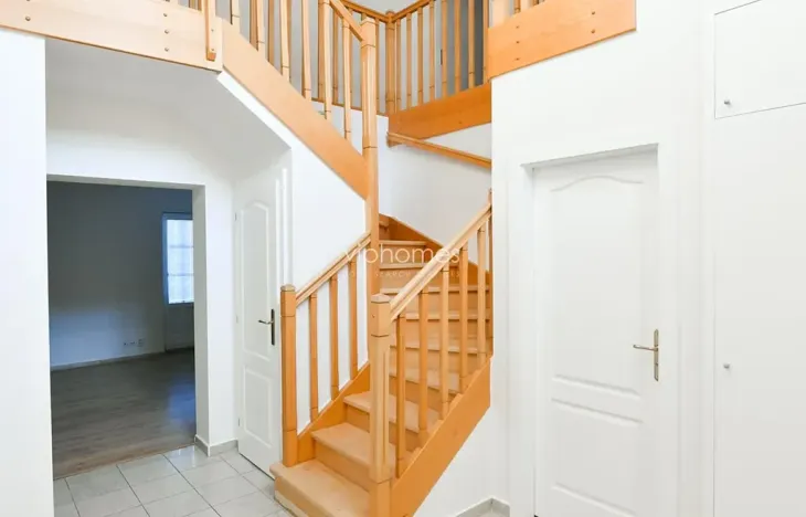 Pronájem rodinného domu, Praha - Nebušice, Na Malé Šárce, 360 m2