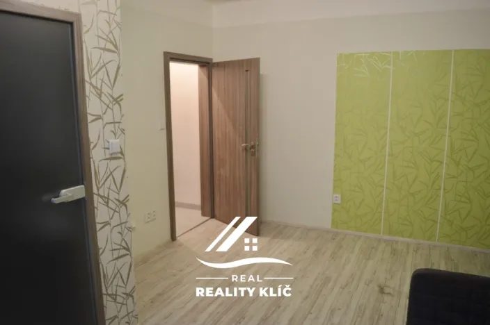 Pronájem bytu 1+kk, Ostrava, Španielova, 21 m2