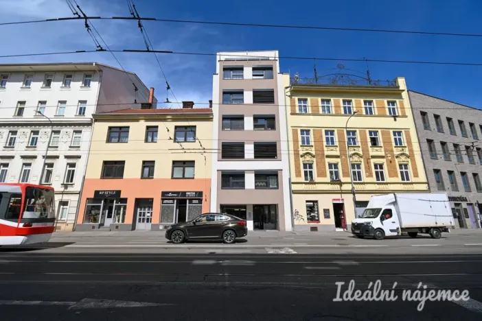 Pronájem bytu 1+kk, Brno - Trnitá, Křenová, 29 m2