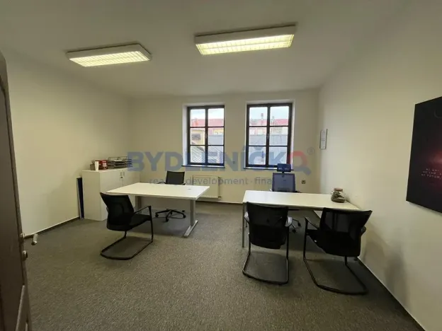 Pronájem kanceláře, České Budějovice, nám. Přemysla Otakara II., 90 m2