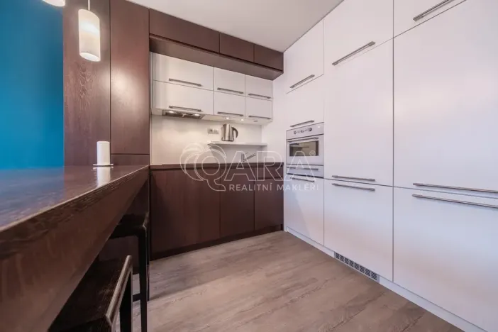 Pronájem bytu 2+kk, Praha - Vysočany, Novovysočanská, 48 m2