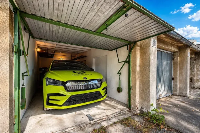 Pronájem garáže, Chomutov, Pod Strážištěm, 17 m2