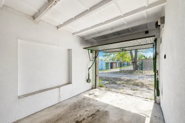 Pronájem garáže, Chomutov, Pod Strážištěm, 17 m2