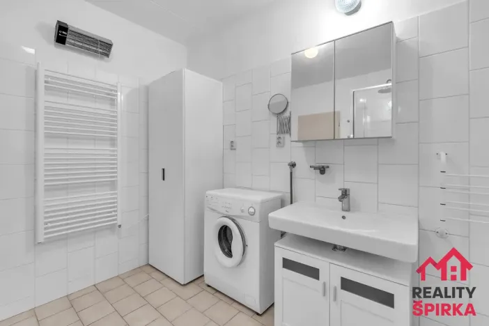 Prodej bytu 2+1, Praha - Řepy, Makovského, 67 m2