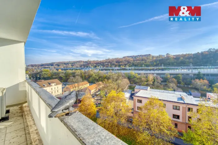 Pronájem bytu 3+kk, Praha - Karlín, U Sluncové, 65 m2