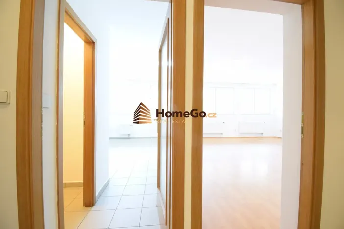 Pronájem bytu 1+kk, Praha - Troja, K Haltýři, 53 m2