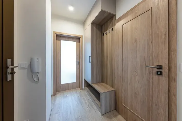 Pronájem bytu 2+kk, Praha - Nusle, Svatoslavova, 37 m2