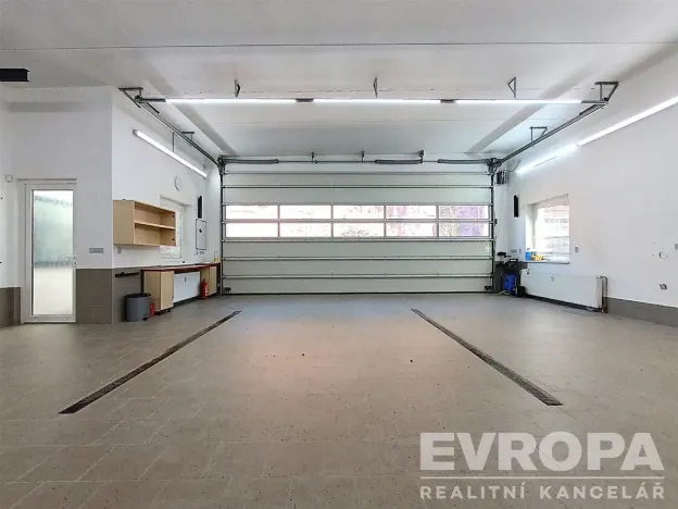 Pronájem výrobních prostor, Nová Paka, okres jičín, 200 m2