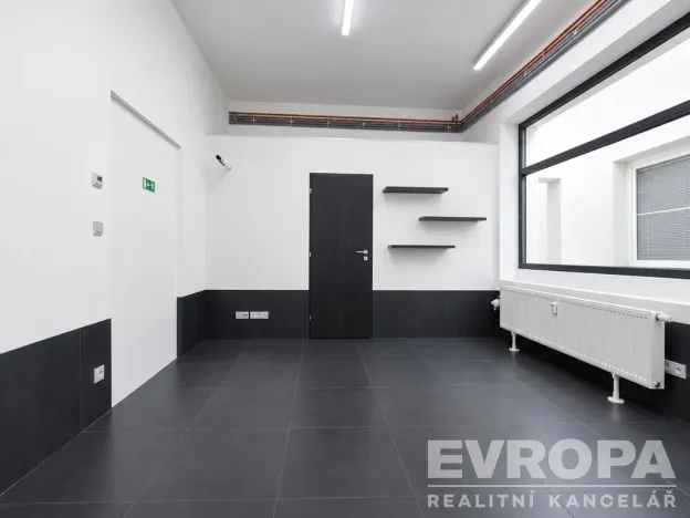 Pronájem výrobních prostor, Nová Paka, okres jičín, 200 m2