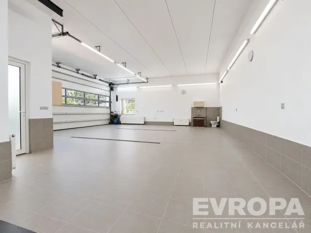 Pronájem výrobních prostor, Nová Paka, okres jičín, 200 m2