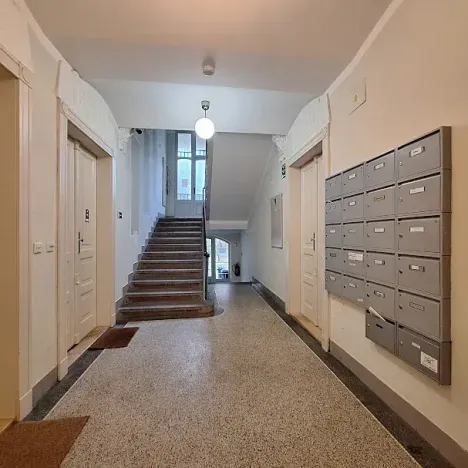 Pronájem bytu 2+kk, Praha - Vršovice, Finská, 42 m2