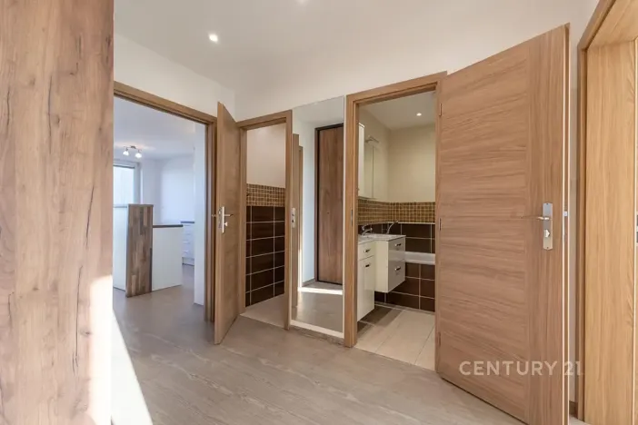 Pronájem bytu 3+kk, Praha - Záběhlice, Dunická, 66 m2