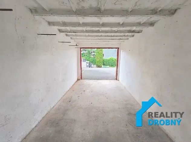 Prodej garáže, Kladruby, 21 m2