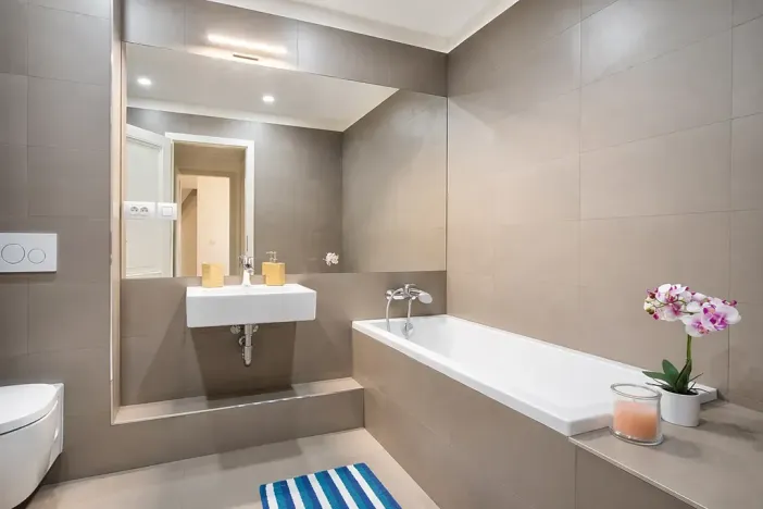 Pronájem bytu 1+kk, Praha - Karlín, Sokolovská, 77 m2