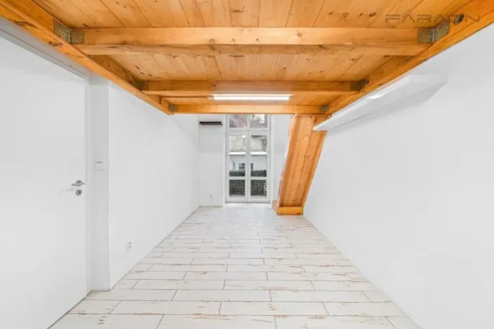 Pronájem bytu 3+1, Praha - Vinohrady, Bělehradská, 65 m2