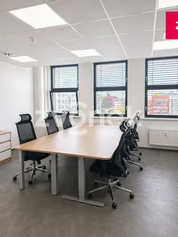 Pronájem kanceláře, Zlín, třída Tomáše Bati, 36 m2