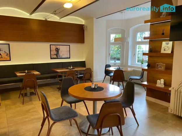 Pronájem restaurace, Mariánské Lázně, Anglická, 120 m2