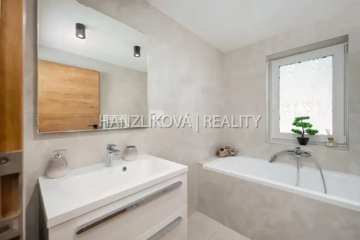 Pronájem chalupy, Horní Planá - Pernek, 156 m2