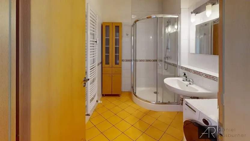 Pronájem bytu 3+kk, Praha - Podolí, Jeremenkova, 84 m2