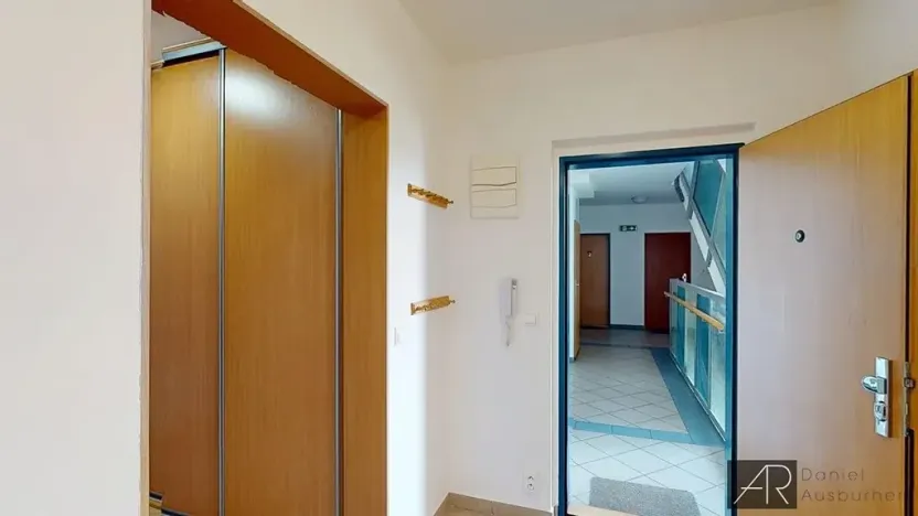 Pronájem bytu 3+kk, Praha - Podolí, Jeremenkova, 84 m2