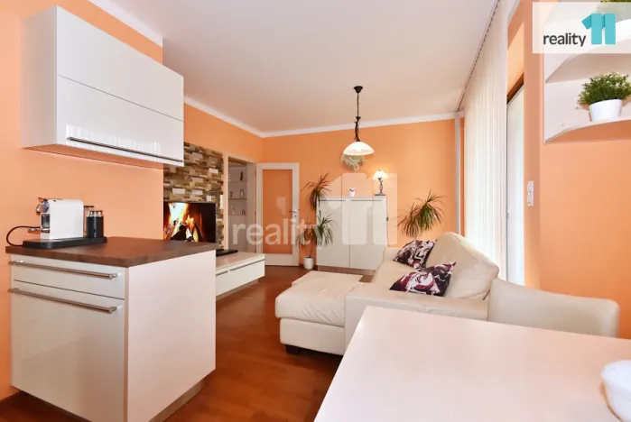 Prodej bytu 4+kk, Praha - Hloubětín, Nademlejnská, 93 m2