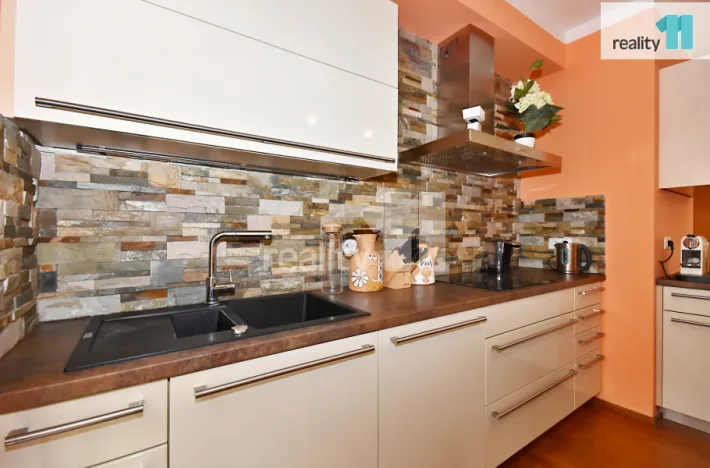 Prodej bytu 4+kk, Praha - Hloubětín, Nademlejnská, 93 m2