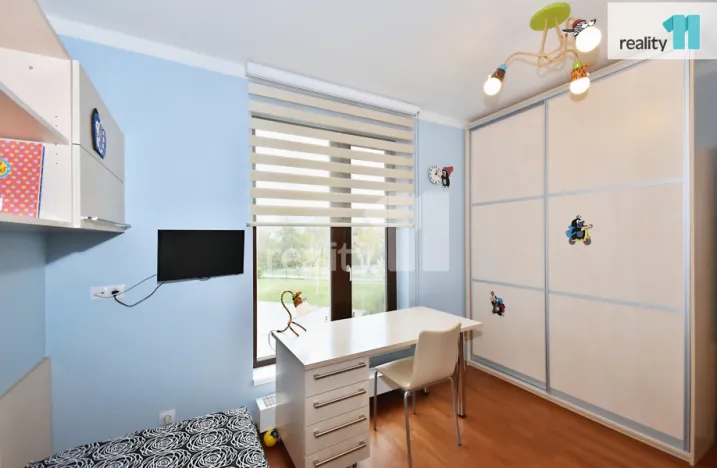 Prodej bytu 4+kk, Praha - Hloubětín, Nademlejnská, 93 m2