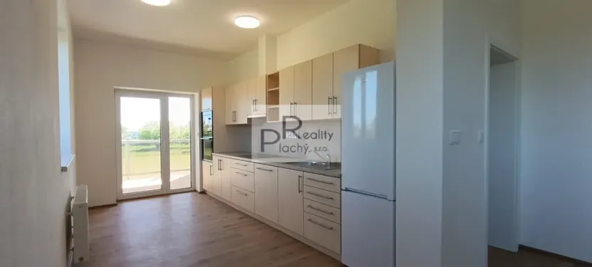 Prodej bytu 2+kk, Hevlín, 66 m2