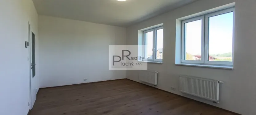 Prodej bytu 2+kk, Hevlín, 66 m2