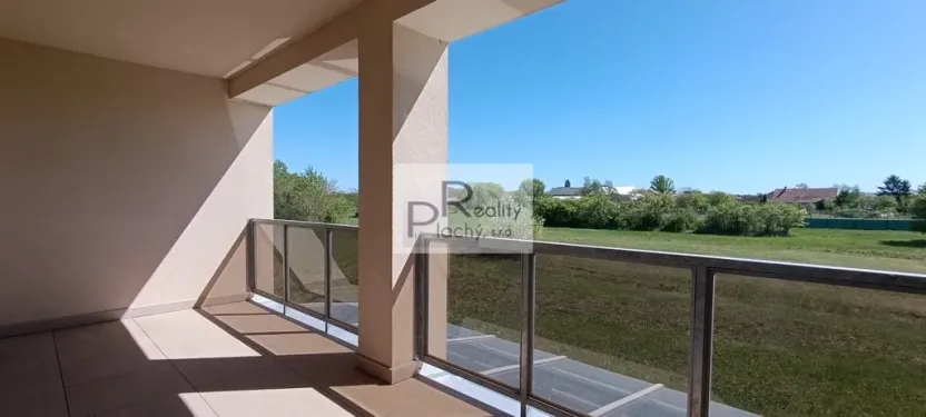 Prodej bytu 2+kk, Hevlín, 66 m2