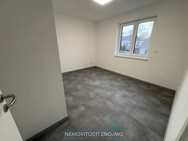 Pronájem bytu 2+kk, Znojmo, Sládkova, 61 m2
