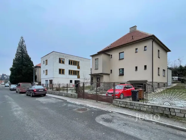 Pronájem bytu 3+1, Praha, Za humny, 66 m2