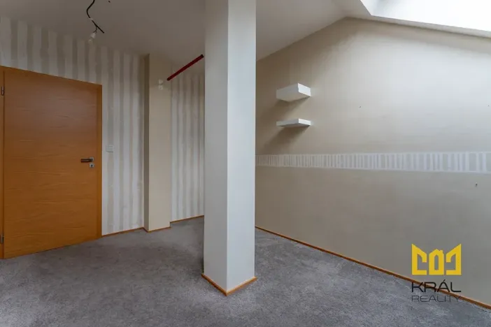 Pronájem bytu 3+kk, Praha - Horní Počernice, Náchodská, 91 m2